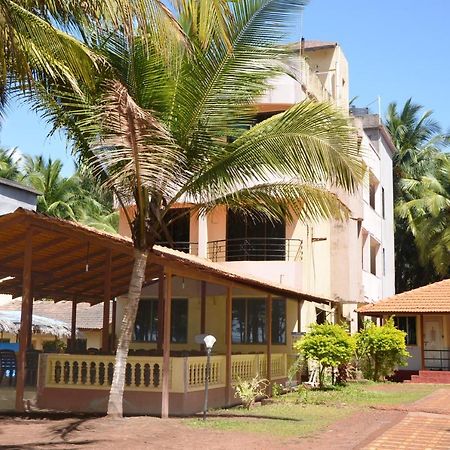 Pears Beach Resort Dāpoli Exterior foto