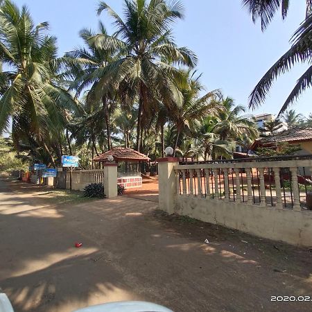 Pears Beach Resort Dāpoli Exterior foto