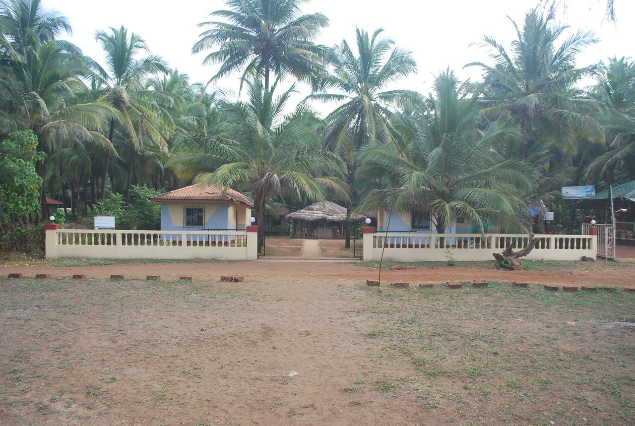 Pears Beach Resort Dāpoli Exterior foto