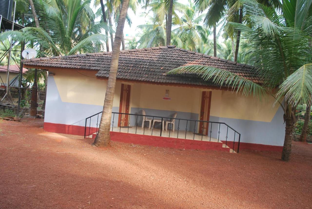 Pears Beach Resort Dāpoli Exterior foto