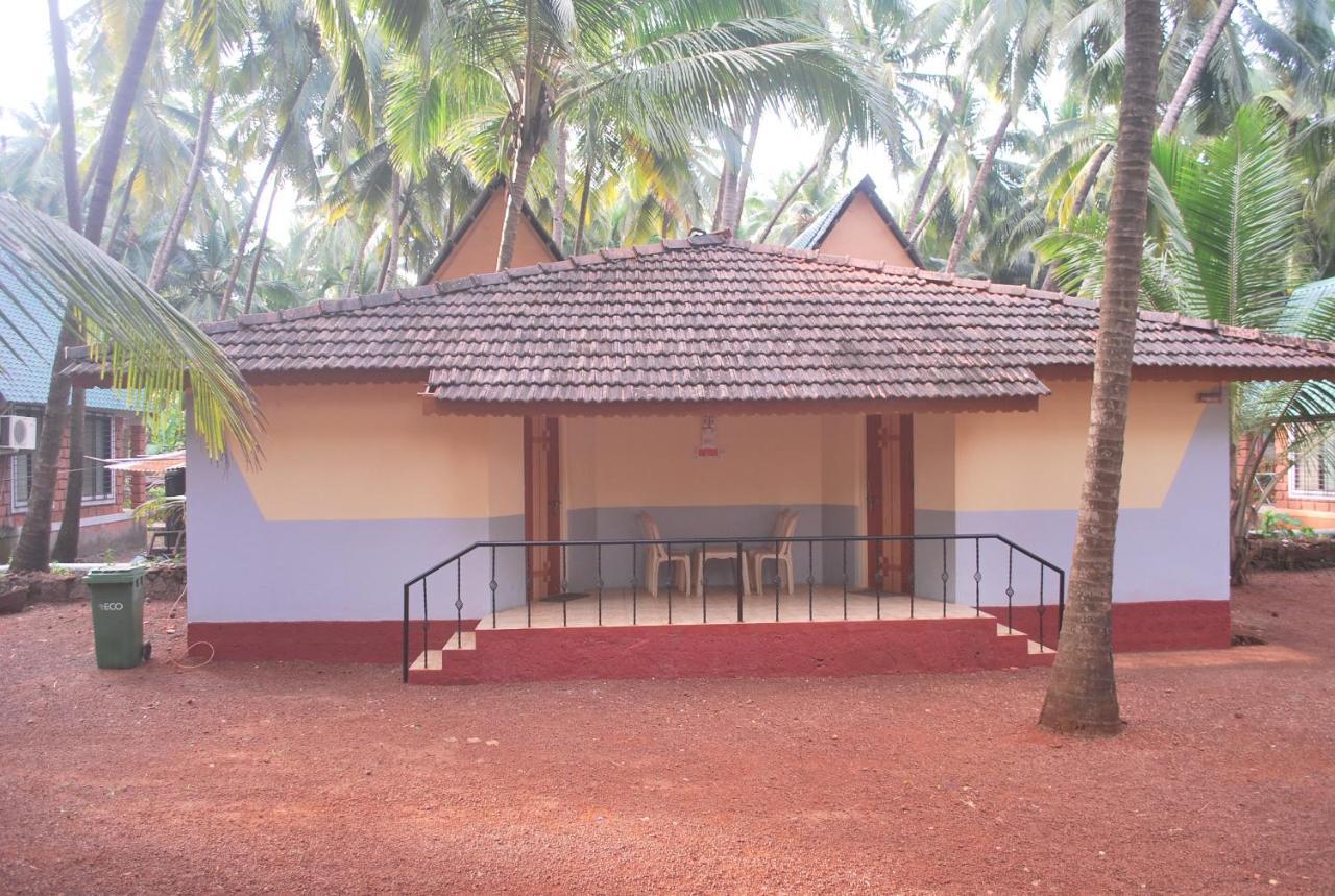 Pears Beach Resort Dāpoli Exterior foto