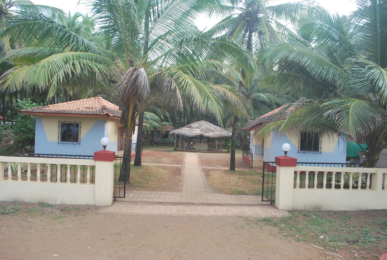 Pears Beach Resort Dāpoli Exterior foto