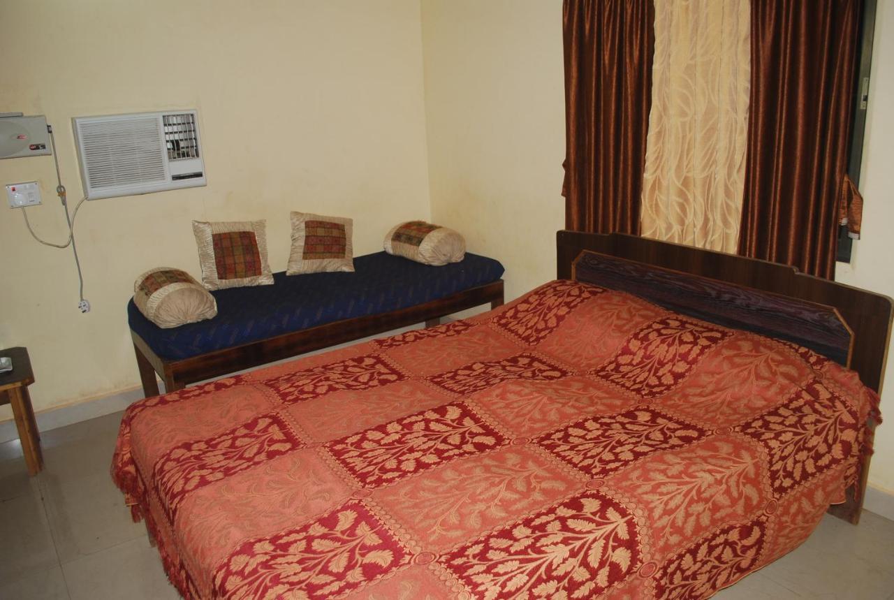 Pears Beach Resort Dāpoli Exterior foto