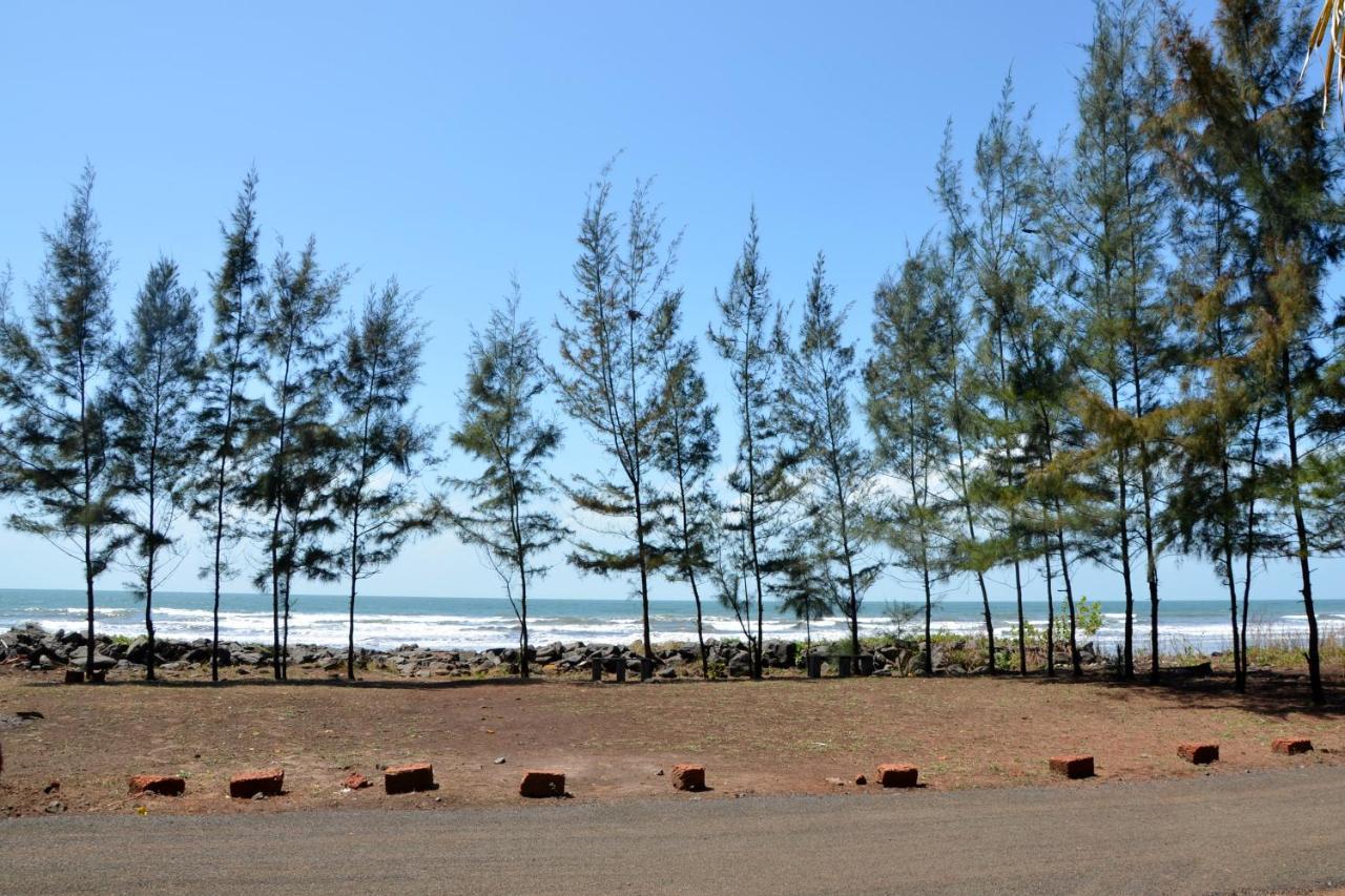 Pears Beach Resort Dāpoli Exterior foto
