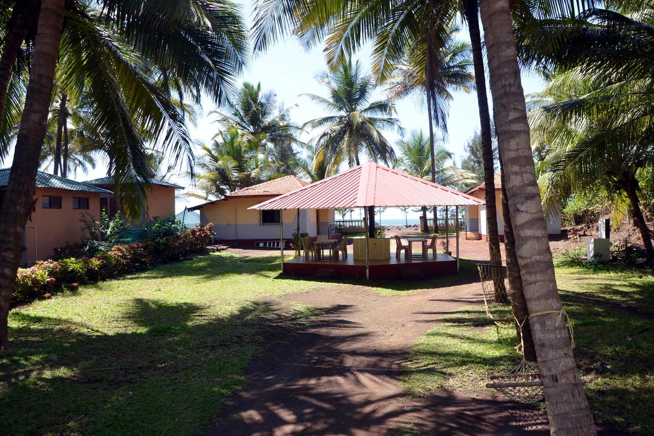 Pears Beach Resort Dāpoli Exterior foto