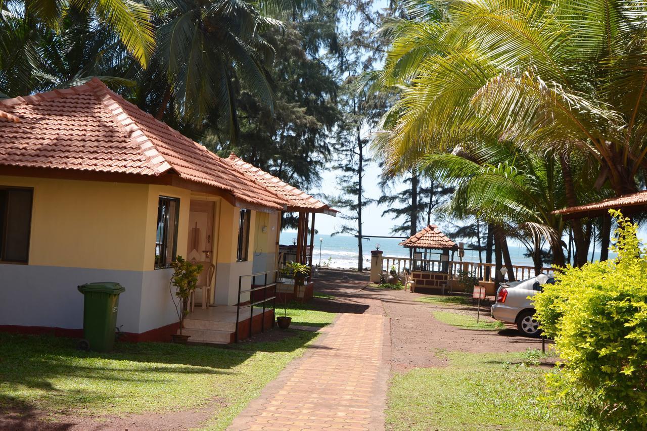 Pears Beach Resort Dāpoli Exterior foto