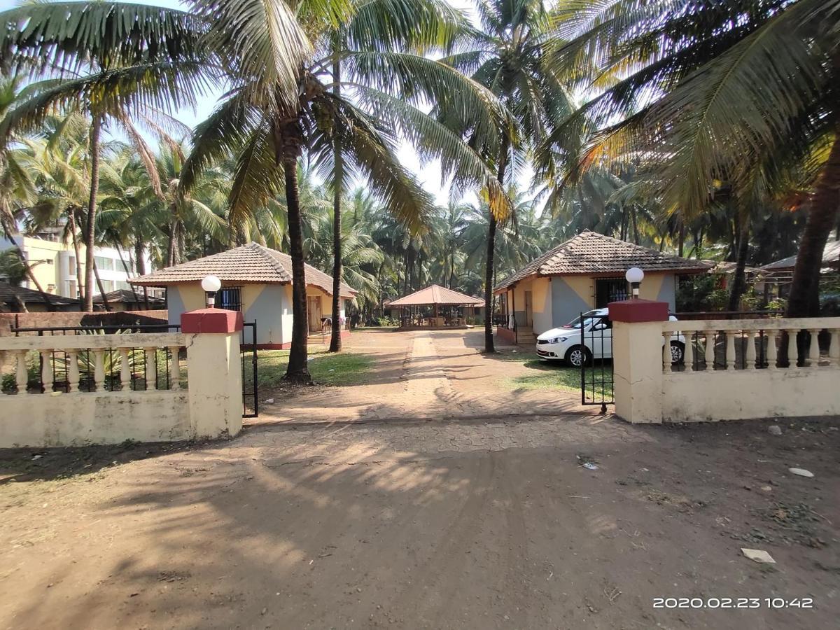 Pears Beach Resort Dāpoli Exterior foto